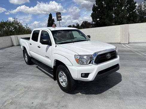 Used 2015 Toyota Tacoma PreRunner w/ SR5 Package image 49