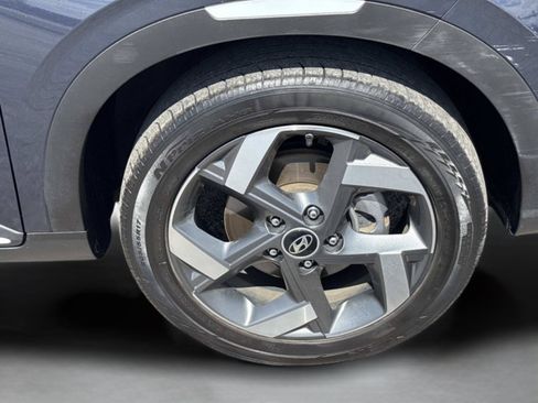 Used 2020 Hyundai Venue FWD image 33