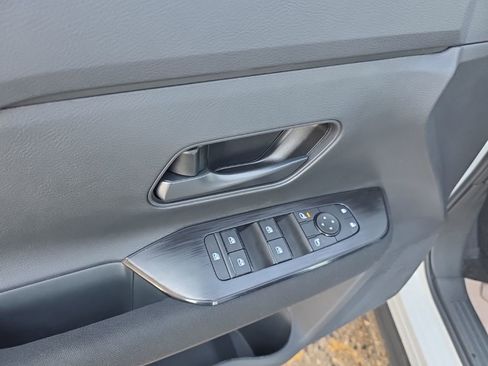 New 2026 Nissan Kicks S image 14