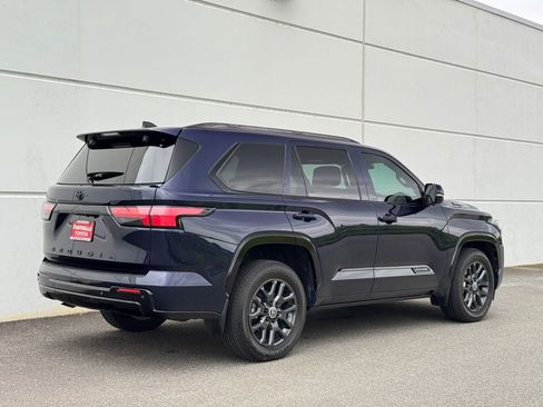 Certified 2024 Toyota Sequoia Platinum AWD/4WD image 7