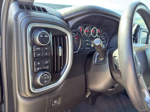 Used 2022 Chevrolet Silverado 1500 RST AWD/4WD image 16