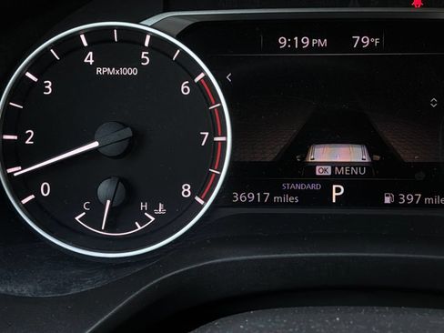 Used 2025 Nissan Rogue SV FWD image 38