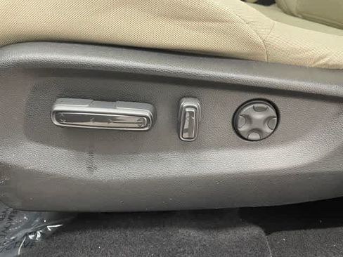 Used 2018 Honda CR-V EX image 11