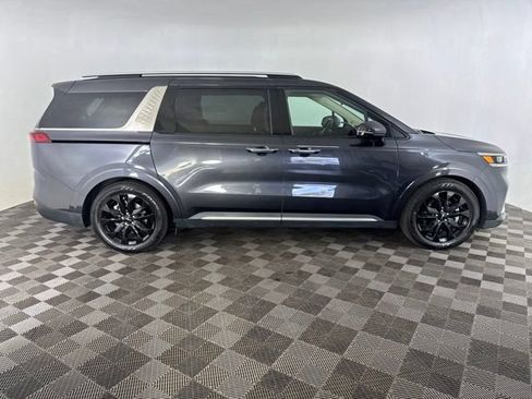 Used 2023 Kia Carnival SX Prestige FWD image 6