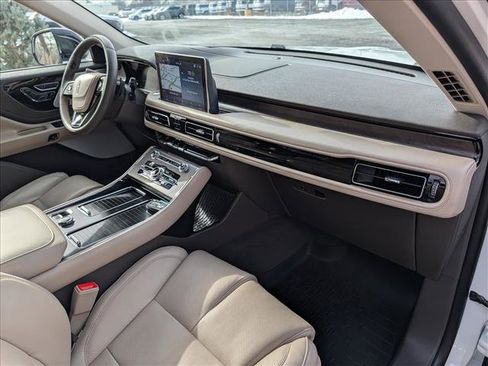 Used 2023 Lincoln Aviator Reserve w/ Equipment Group 201A image 15