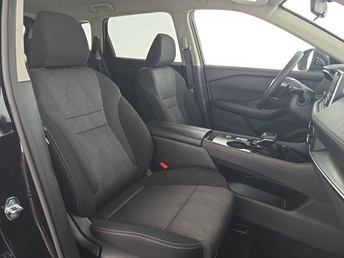 Used 2025 Nissan Rogue SV FWD image 33