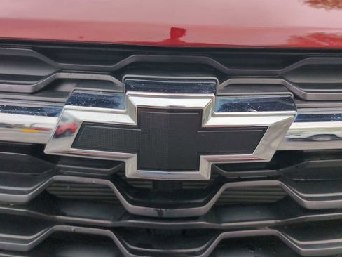 Used 2025 Chevrolet Trax LT w/ Driver Confidence Package FWD image 29