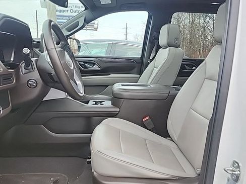Certified 2023 GMC Yukon XL SLT w/ SLT Luxury Package image 13