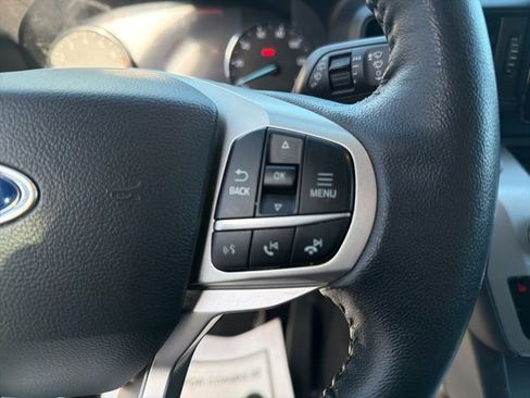 Used 2022 Ford Explorer XLT image 23