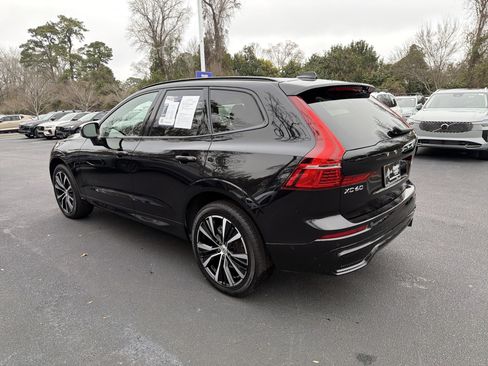 Certified 2025 Volvo XC60 B5 Plus image 8