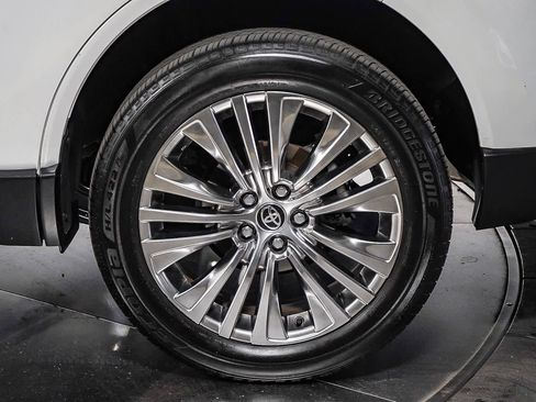 Certified 2024 Toyota Venza Limited AWD/4WD image 12