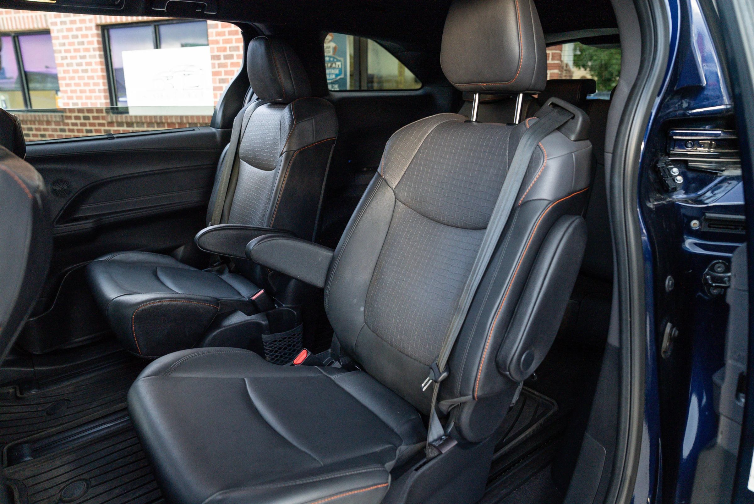 Used 2021 Toyota Sienna XSE AWD/4WD image 18