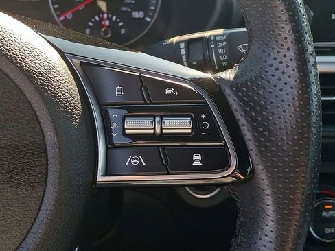 Certified 2024 Kia Forte GT-Line image 17