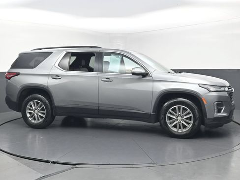 Used 2023 Chevrolet Traverse LT AWD/4WD image 9