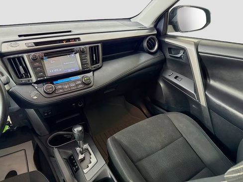 Used 2017 Toyota RAV4 XLE image 22