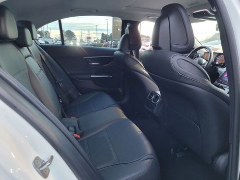 Used 2025 Mercedes-Benz C 300 Sedan image 10