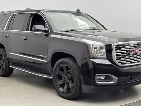 Used 2018 GMC Yukon Denali image 3