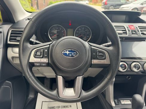 Used 2017 Subaru Forester 2.5i Premium w/ All-Weather Package image 10