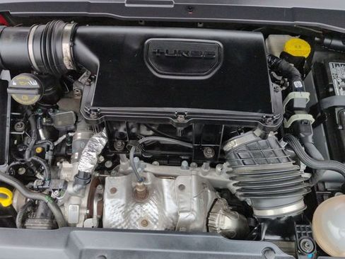 Used 2023 Jeep Compass Limited image 31