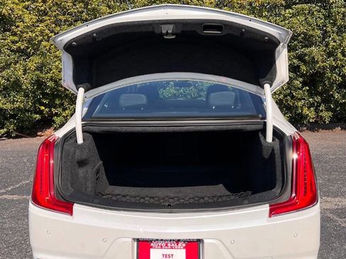 Used 2019 Cadillac XTS Luxury image 7