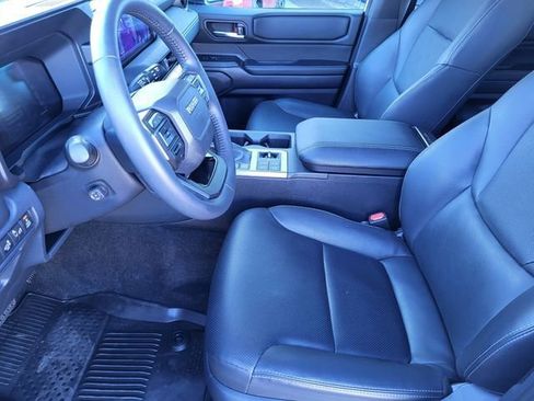 Used 2025 Toyota Land Cruiser image 10