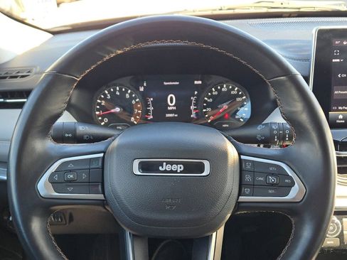 Used 2022 Jeep Compass Limited image 31