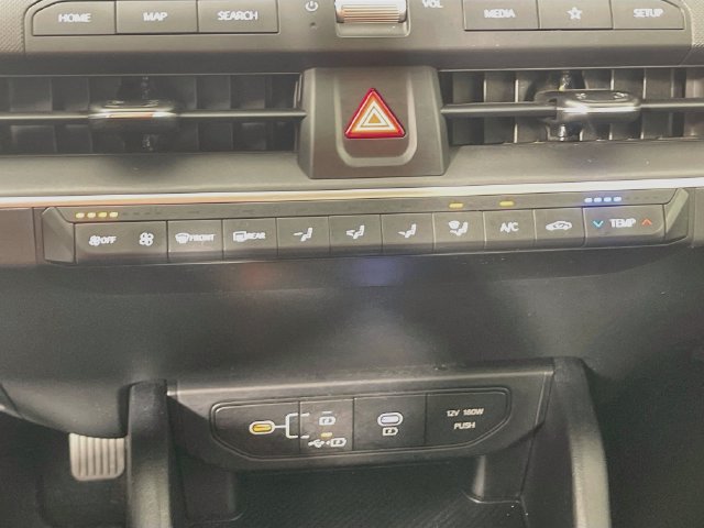 Used 2025 Kia K4 FWD image 16