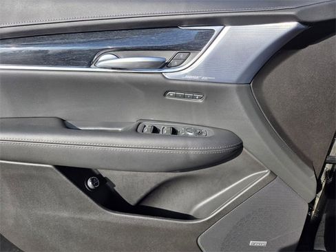 New 2025 Cadillac XT5 Premium Luxury image 17