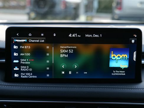 Used 2023 Genesis G70 2.0T image 29