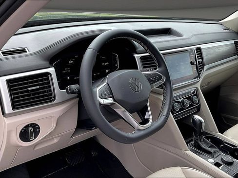 Used 2023 Volkswagen Atlas SE AWD/4WD image 21