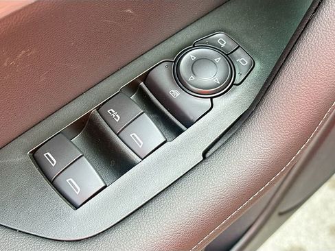 New 2026 Chevrolet Blazer LT w/ LPO, Black Grille Bar Package FWD image 18