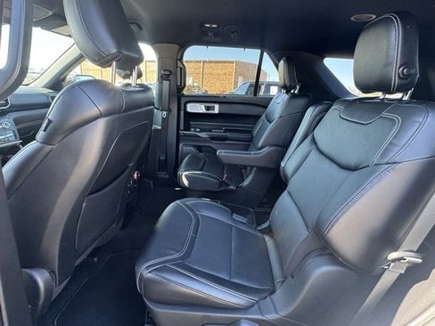 Used 2020 Ford Explorer ST w/ Premium Technology Package image 13