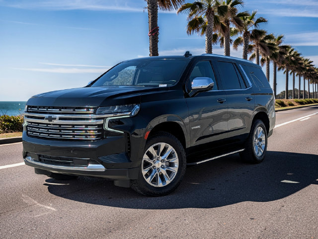 Used 2023 Chevrolet Tahoe Premier RWD image 2