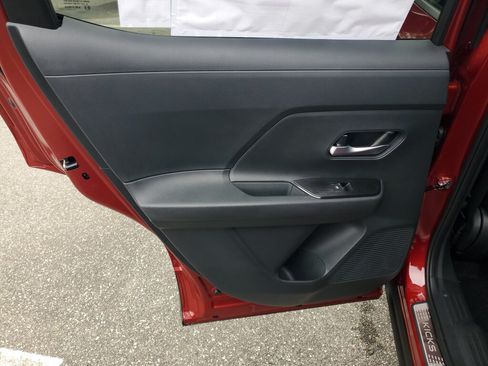 New 2026 Nissan Kicks SR w/ Illumination Package FWD image 9