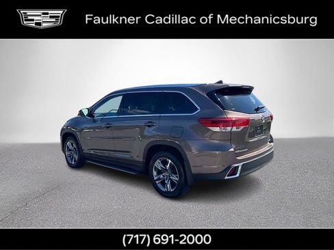 Used 2019 Toyota Highlander Limited Platinum AWD/4WD image 8