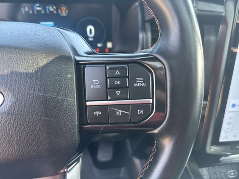 Used 2023 Ford Expedition Platinum AWD/4WD image 17