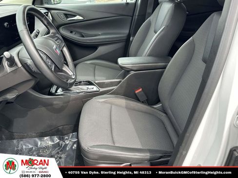 Used 2024 Buick Encore GX Preferred AWD/4WD image 18