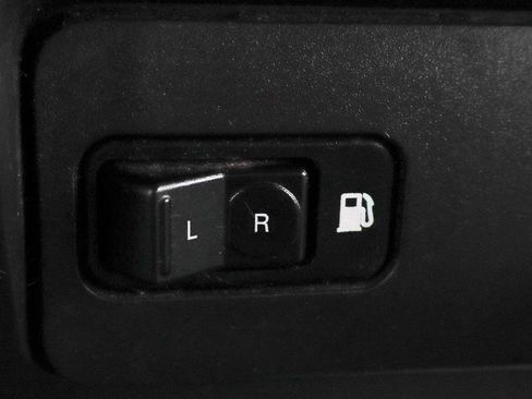 Used 2016 Ford F650 2WD Crew Cab Super Duty image 33