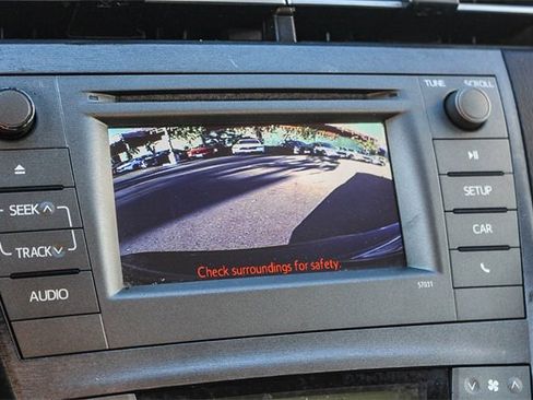 Used 2015 Toyota Prius Two image 32