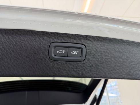 New 2026 Volvo XC90 B6 Plus w/ Protection Package Premier image 27