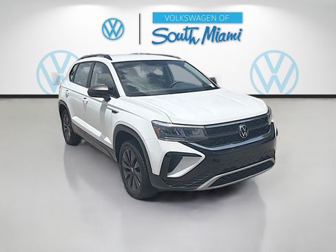 Used 2023 Volkswagen Taos S FWD image 1