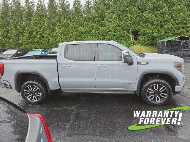 Used 2024 GMC Sierra 1500 AT4 w/ Technology Package AWD/4WD image 8