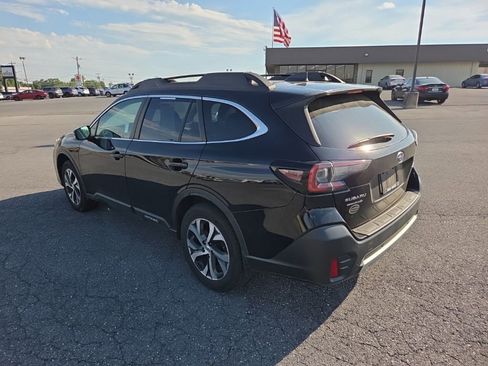Certified 2022 Subaru Outback Limited AWD/4WD image 2