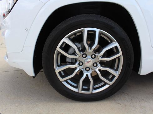 Used 2024 GMC Terrain Denali w/ Denali Premium Package AWD/4WD image 41