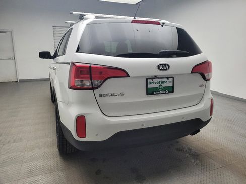 Used 2015 Kia Sorento LX image 6