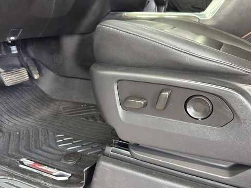 Used 2023 Chevrolet Silverado 1500 LTZ image 11