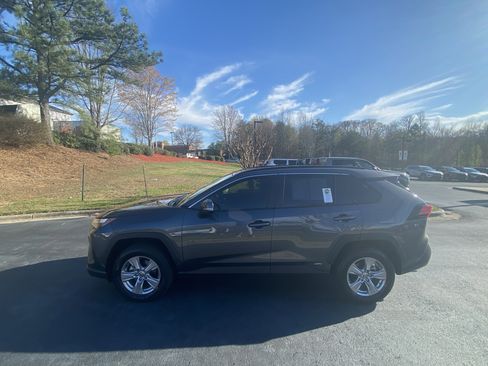 Certified 2025 Toyota RAV4 XLE w/ Convenience Package image 7