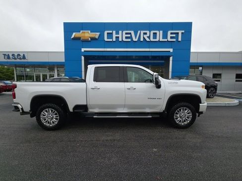 Used 2021 Chevrolet Silverado 3500 High Country w/ Z71 Off-Road Package image 3