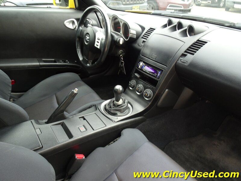 Used 2005 Nissan 350Z Enthusiast RWD image 15