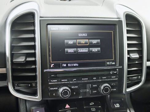 Used 2014 Porsche Cayenne Platinum Edition image 19